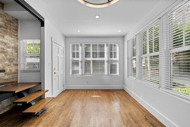 Photo - 739 2nd St Unit 1