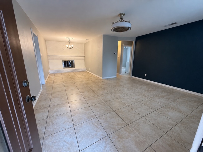 Photo - 200 E Permian Dr