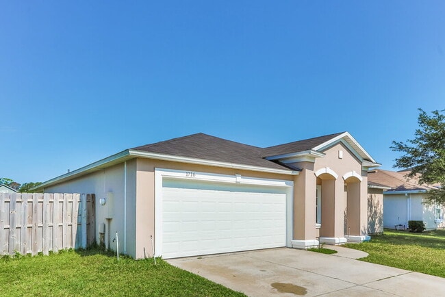 Photo - 1716 Hollow Glen Dr