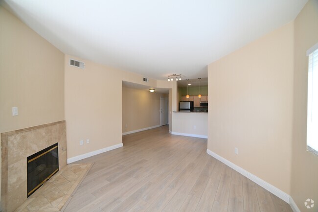 Building Photo - 5250 S Rainbow Blvd Rental