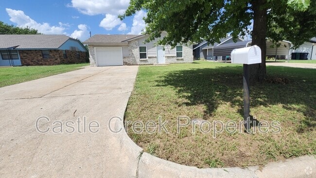 Building Photo - 425 NW 120th St Rental
