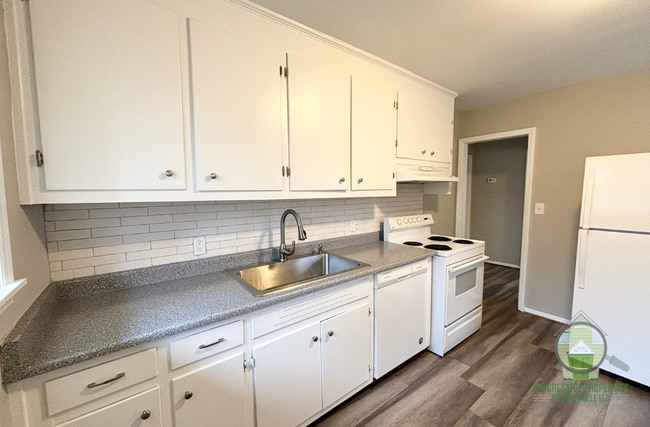 Photo - 2618 State Park Rd