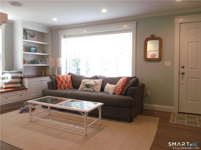 Photo - 8 Lawson Dr