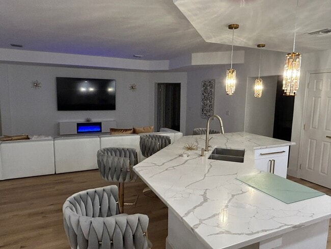 Photo - 207 Biltmore Pl