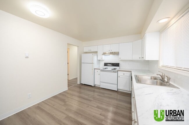 Photo - Spacious and recently remodeled 2 bedroom 1 bath Duplex in Cheney