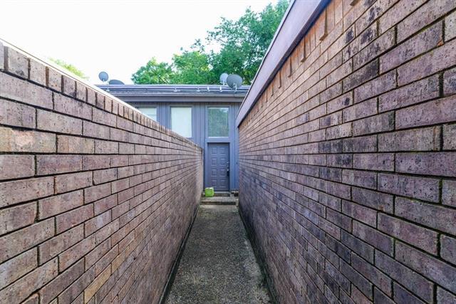 Photo - 818 Clarissa Pl