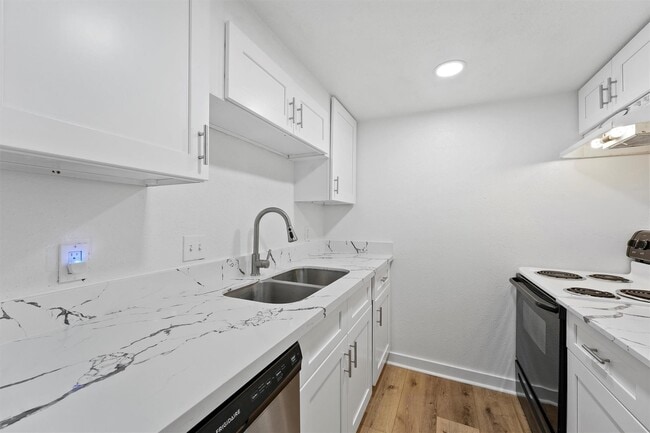 Photo - 9009 Richmond Ave. Unit 111