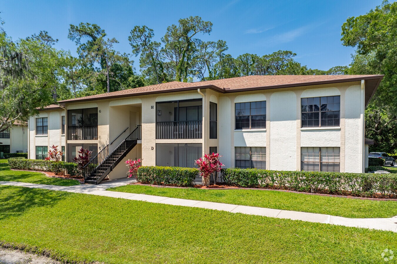 3323 Crystal CT E Palm Harbor, FL - Crystal Lake