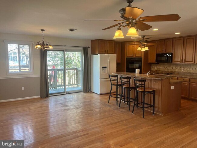 Photo - 1217 Hilltop Dr