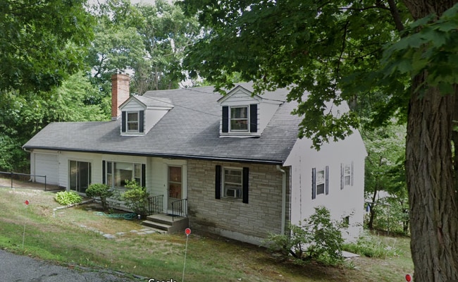 Photo - 67 Cliffe Ave House
