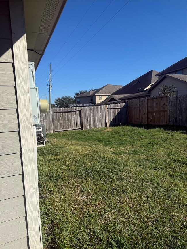 Photo - 10914 Overland Trail Dr