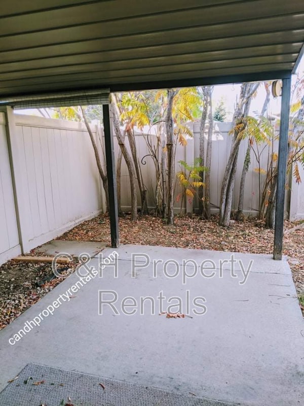 Photo - 1507 Elaine St