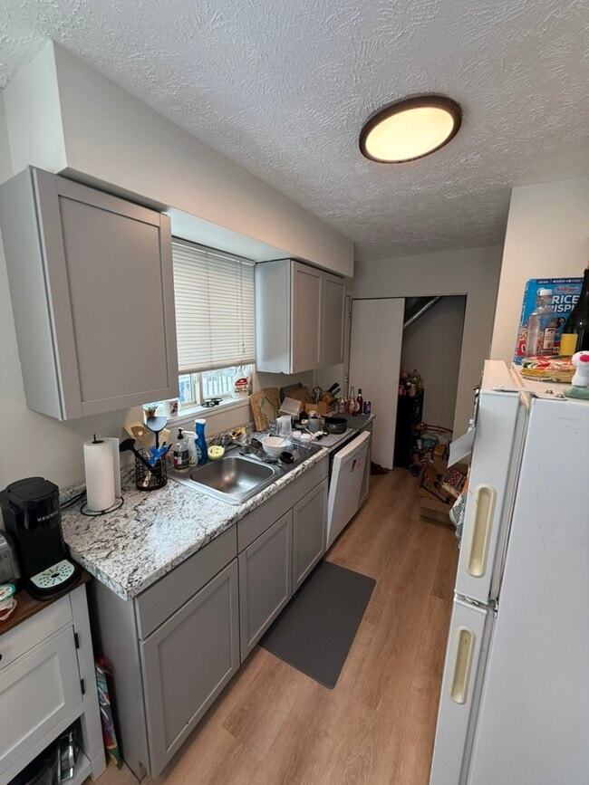 Photo - 1250 Lilac Ave