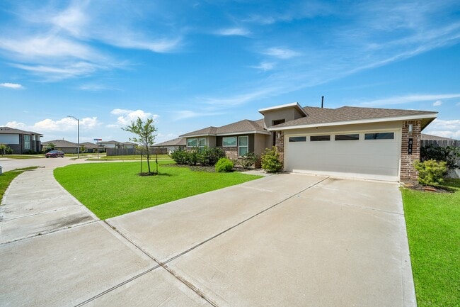 Photo - 818 Starcross Bnd Dr