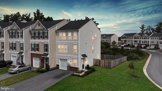 Photo - 121 Sequoia Dr