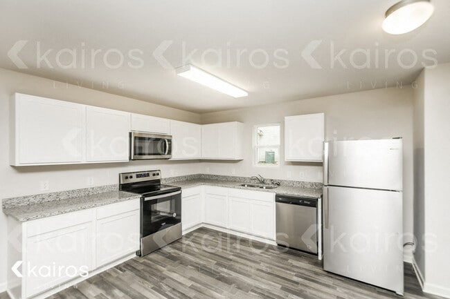 Photo - 618 Cartecay Dr