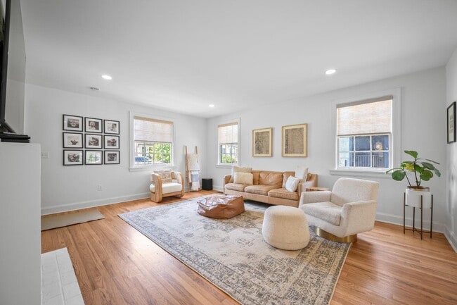 Photo - 3183 Parthenon Ave