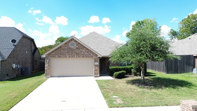 Building Photo - 11612 Michele Dr Rental