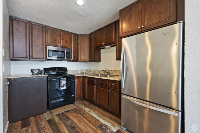 2BR, 1BA - Kitchen