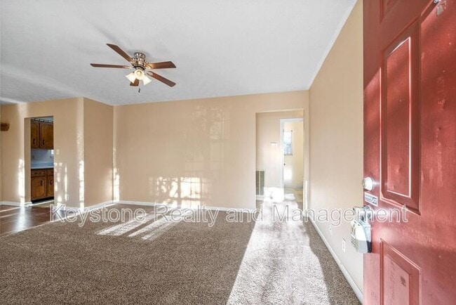 Photo - 609 Artic Ave