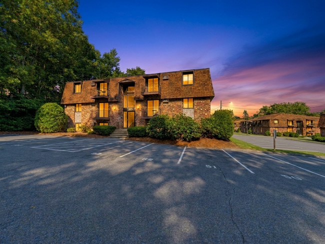 Photo - 645 W Lowell Ave