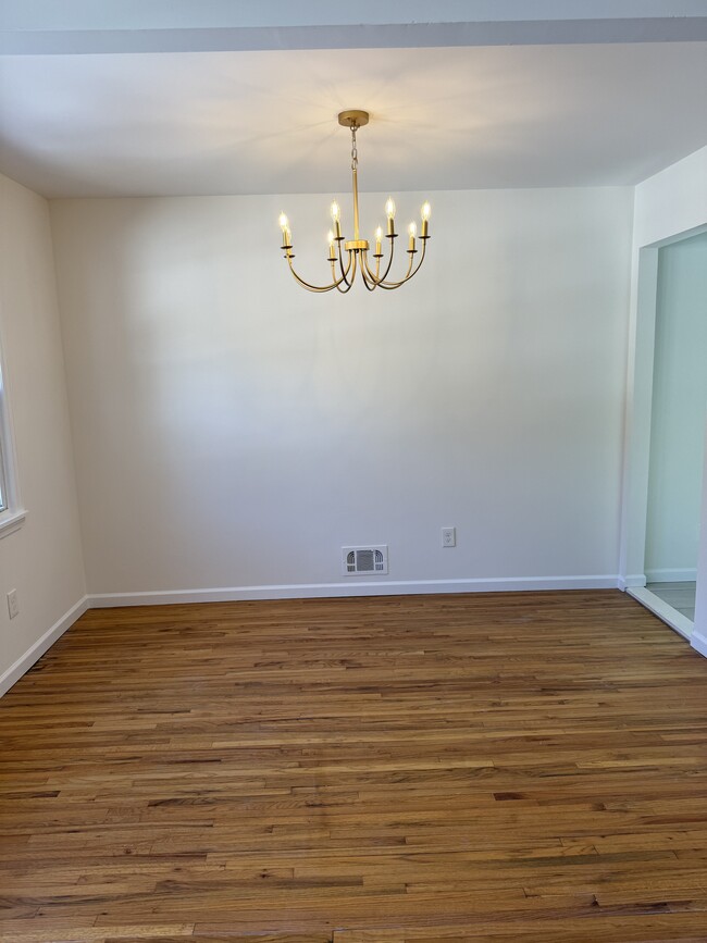 Dining Room - 18 Cooper Dr Unit 1