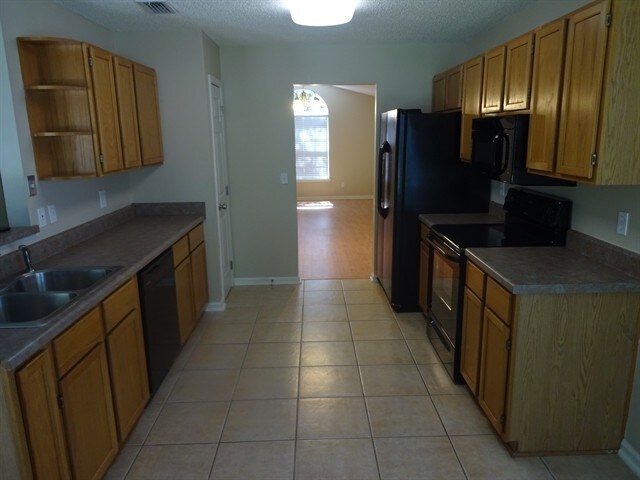Photo - 785 Port Wine Ln