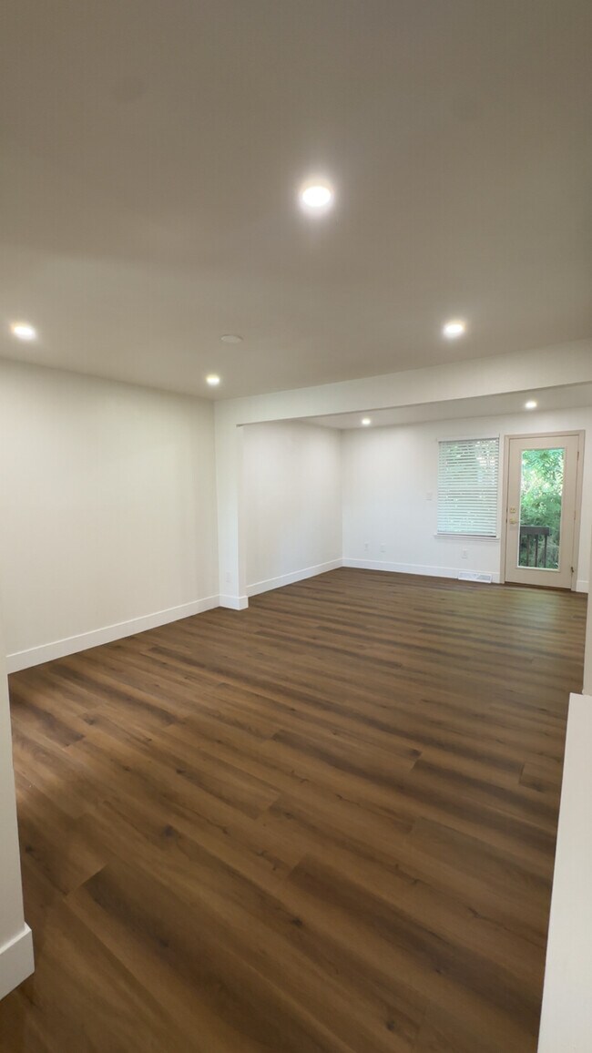 8021 Saltsburg Rd