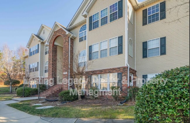 Photo - 1922 Salem Bluff Dr