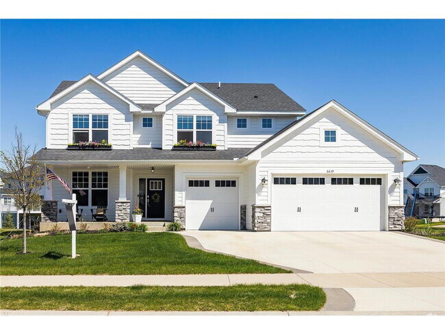 Building Photo - 4 Bed 3 Bath Dreamhouse in Eagan