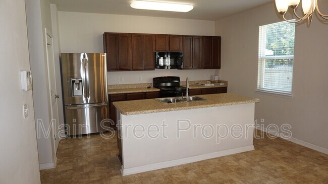 Photo - 2219 Waltham St