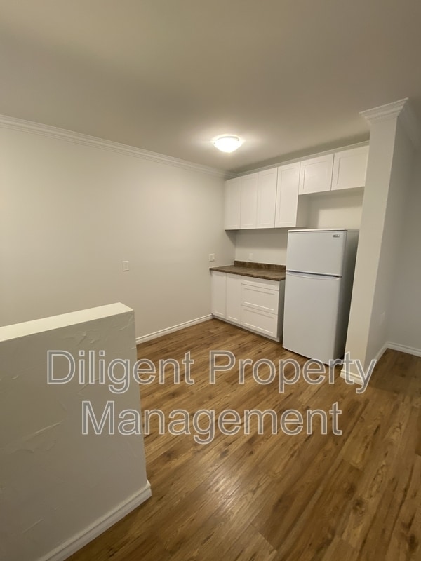 Photo - 612 Romaine St