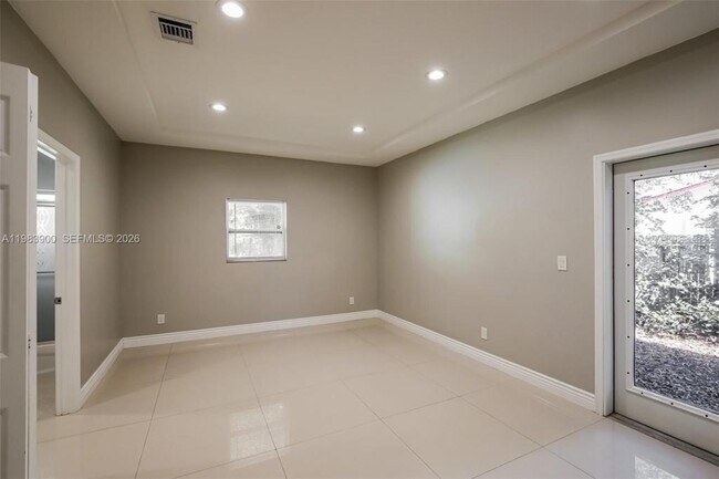 Photo - 2835 NW 14th St