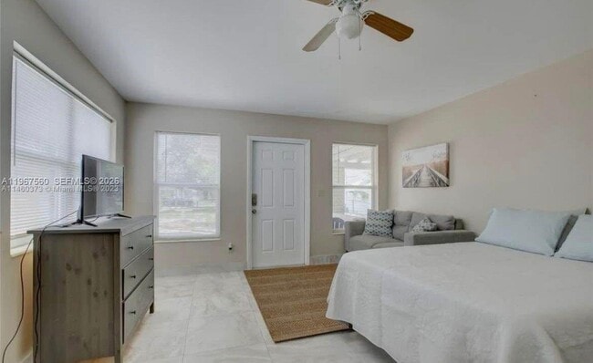 Photo - 1828 Rodman St Unit 1