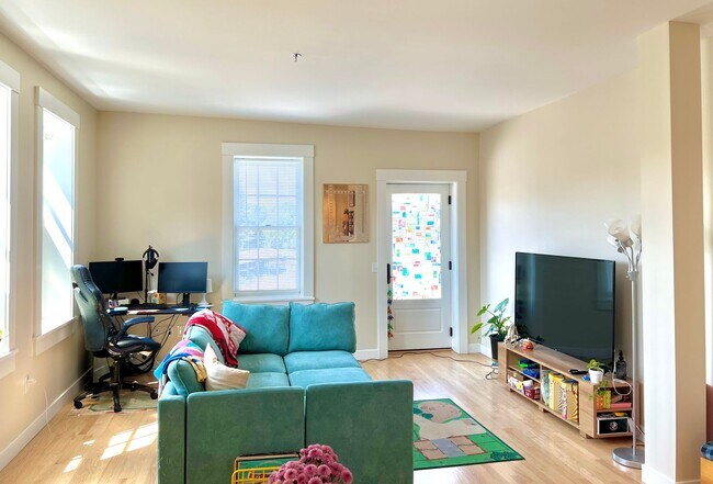 Photo - Putnam Block Hotel, Bennington - Spacious ... Apartment Unit 309