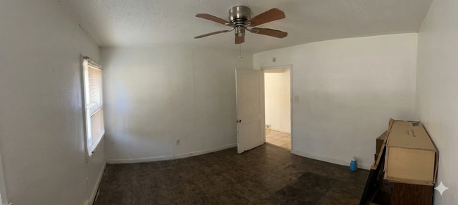 Photo - 5461 Hamilton Ave
