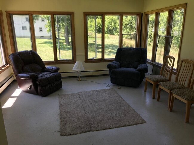 Photo - 165 Kendall Ave Unidad 1