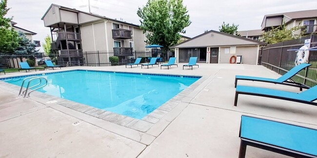 Apartments at Decker Lake