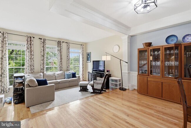 Photo - 20746 Shoreline Terrace
