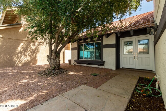 Building Photo - 1337 E Northshore Dr Rental
