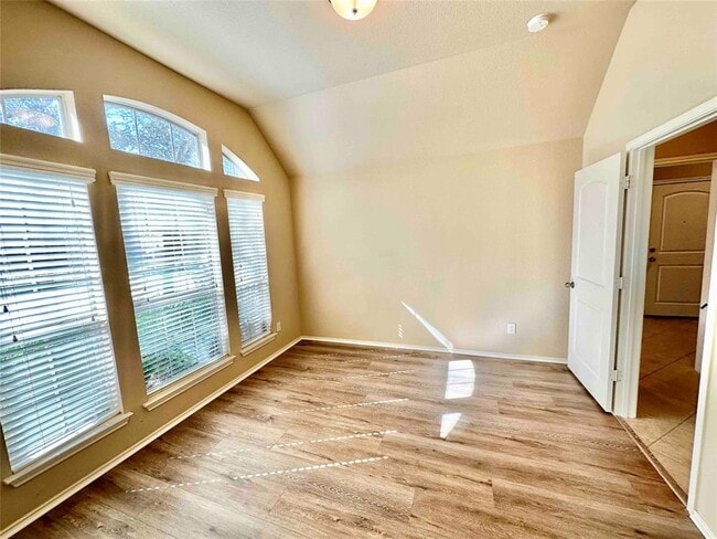 Photo - 1801 Tall Chief