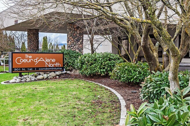 Photo - CDA NORTH CONDO - JUST LISTED ONE BEDROOM CONDO!