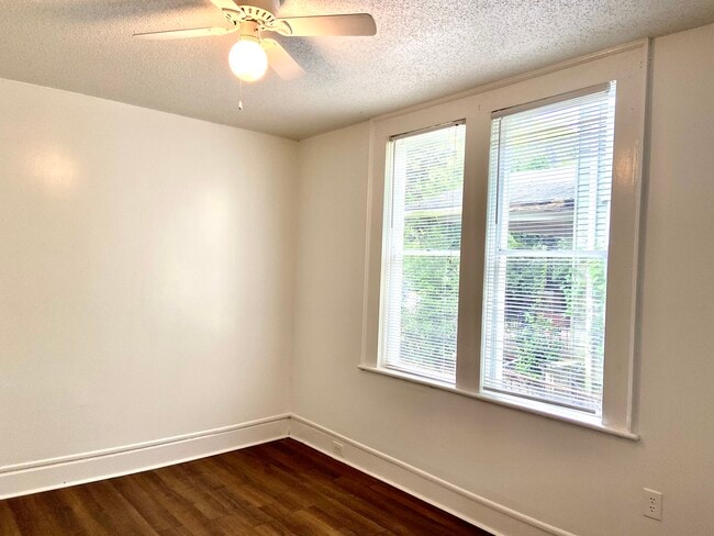 Photo - 1412 15th St S