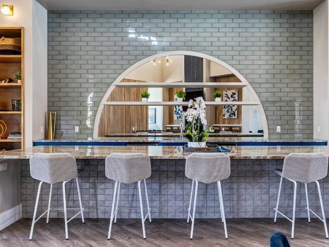 CLUBHOUSE | Valley View Apartments