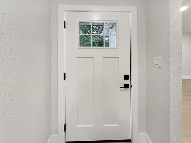 Photo - 1158 Jensen Cir