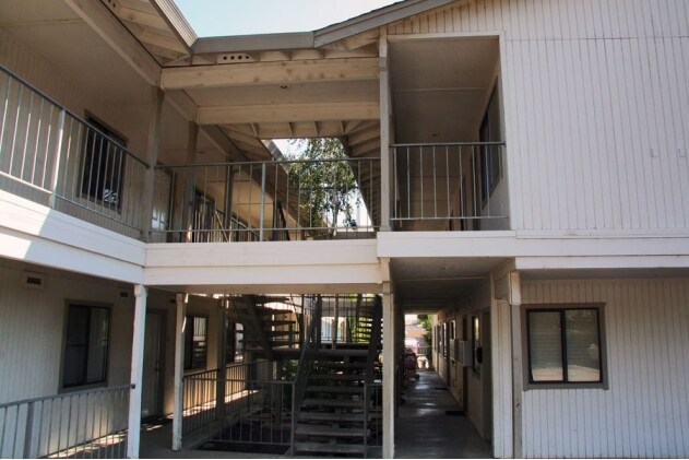 Photo - 16816 Antelope St