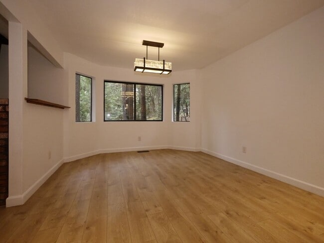 Photo - 18111 N Meadow Dr