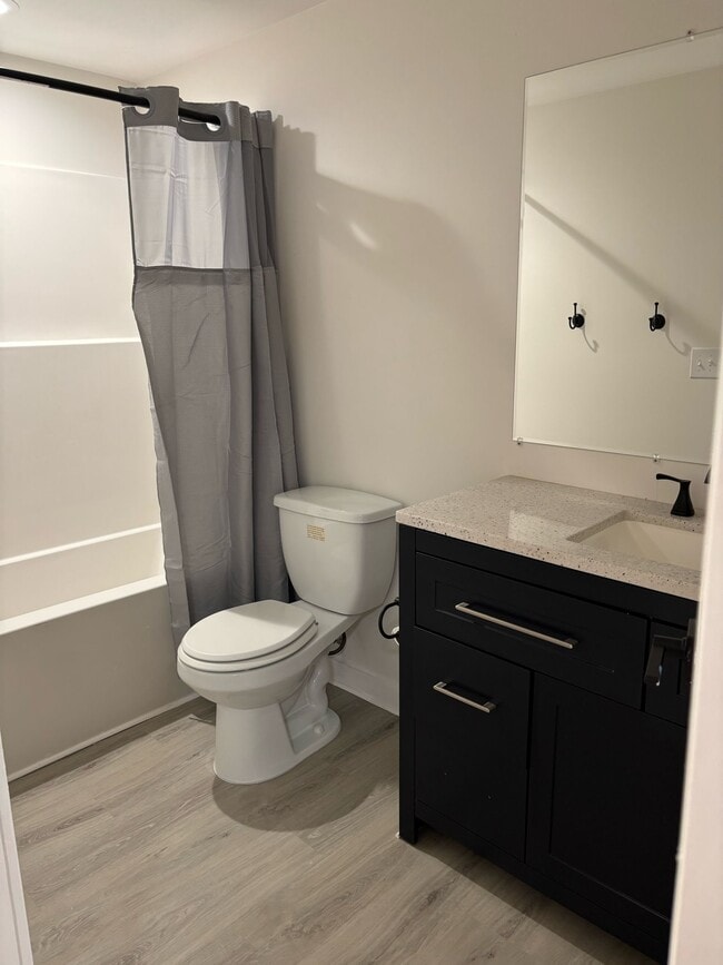 Photo - 200 Towne Overlook Dr