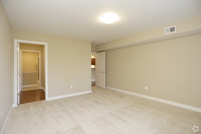 Bedroom - Burton Ridge Apartments