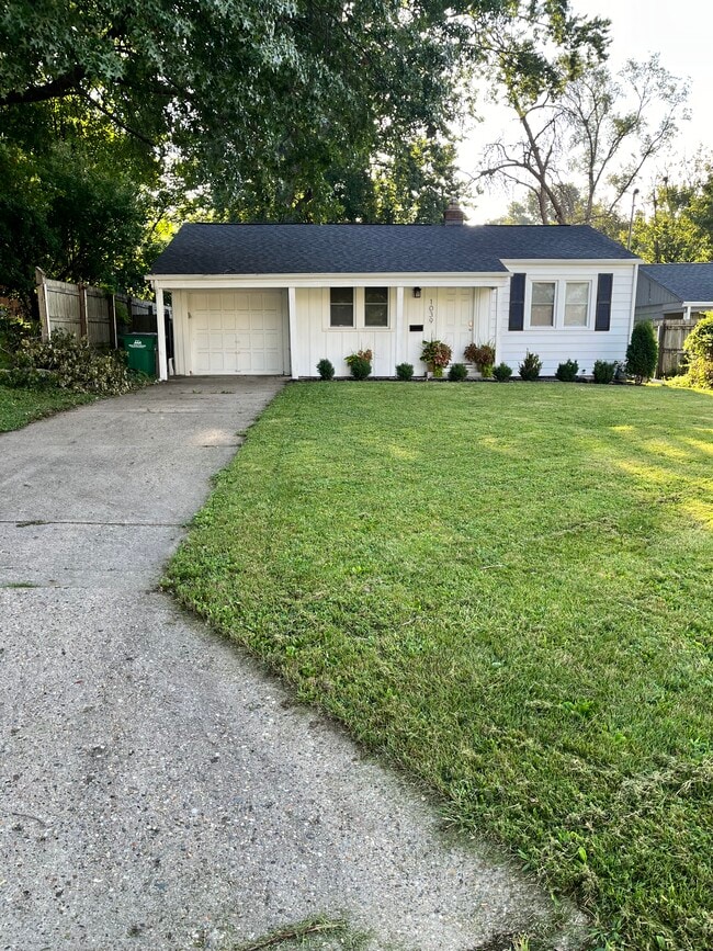 Photo - 1039 65th St House